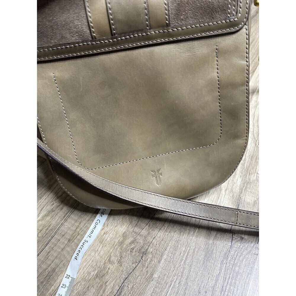 FRYE Ilana Green Gray Taupe Leather Saddle Crossbody Bag  Bohemian Casual Tassel - Picture 5 of 16